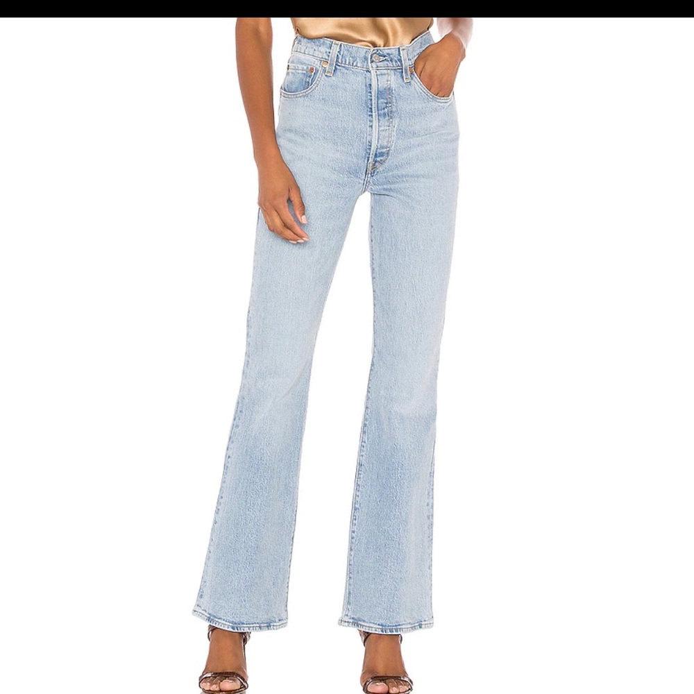 Levi’s Ribcage Flare Tango Light